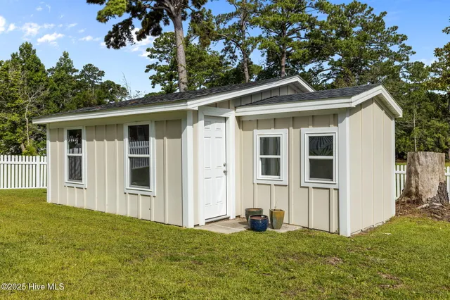 $499,000 | 3208 Country Club Road, Morehead City, NC 28557