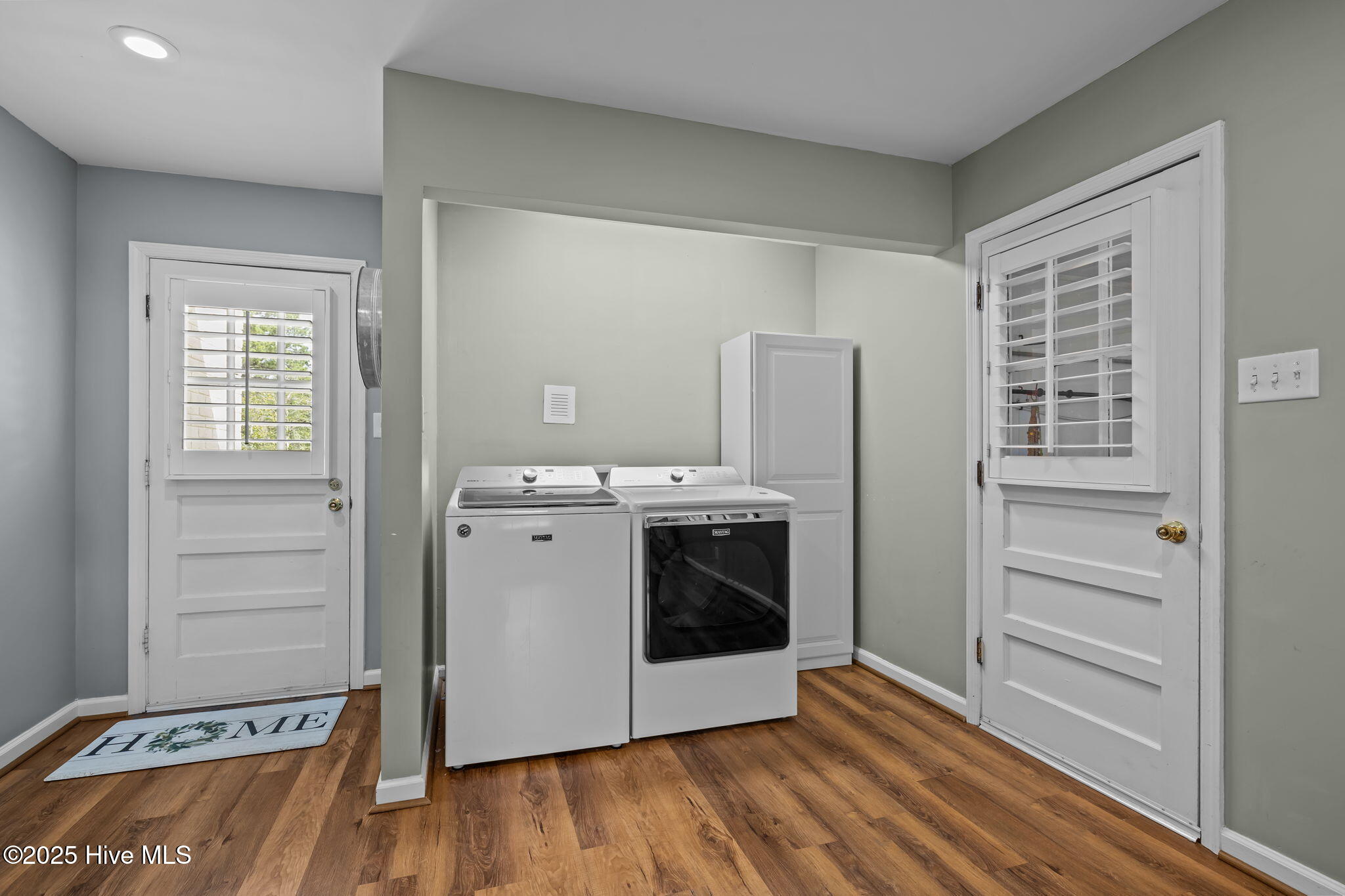 3208 Country Club Road Morehead City, NC 28557 - Photo 37 of 46 Laundry