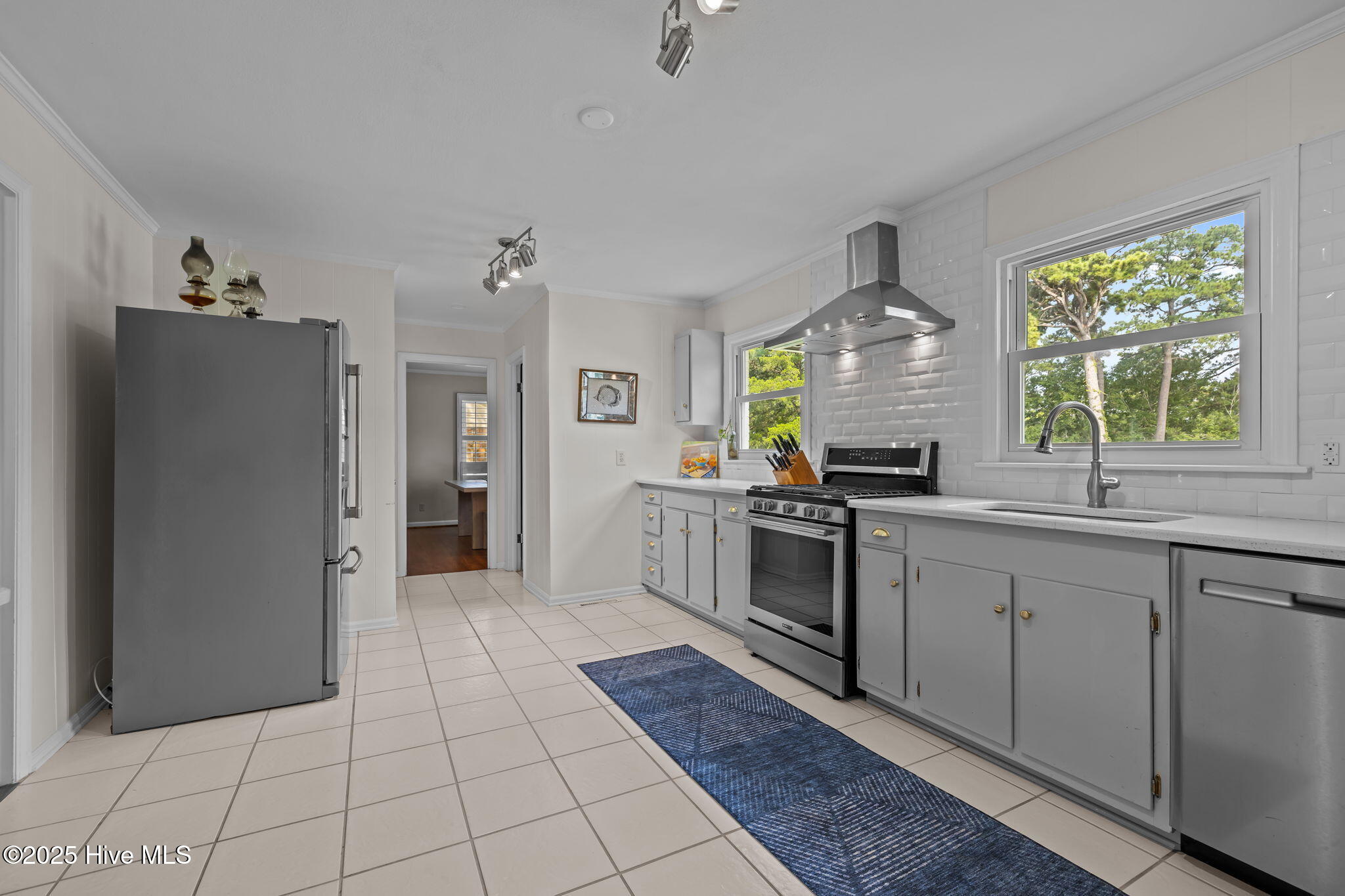 3208 Country Club Road Morehead City, NC 28557 - Photo 5 of 46 Kitchen