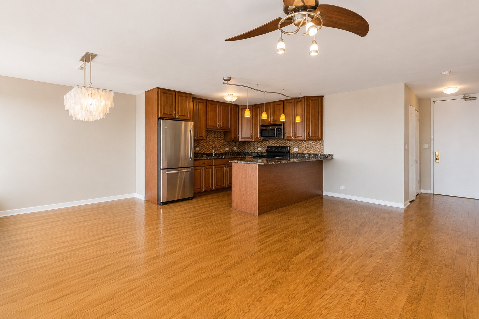 655 West Irving Park Road, Unit 5003 Chicago, IL 60613 - Photo 11 of 35