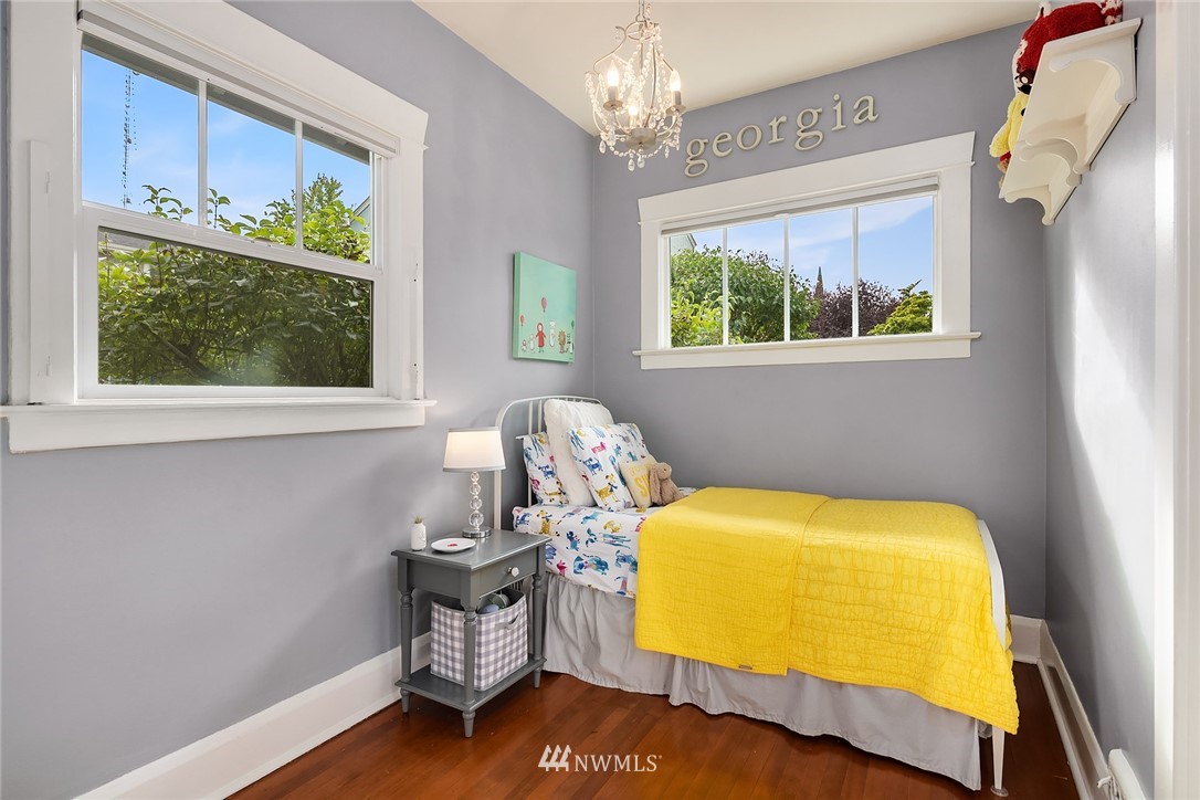 109 Howe Street Seattle, WA 98109 - Photo 11 of 15 Gallery Image 11