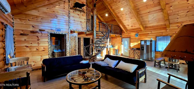 $515,000 | 1120 Tucson Road, Newport, TN 37821