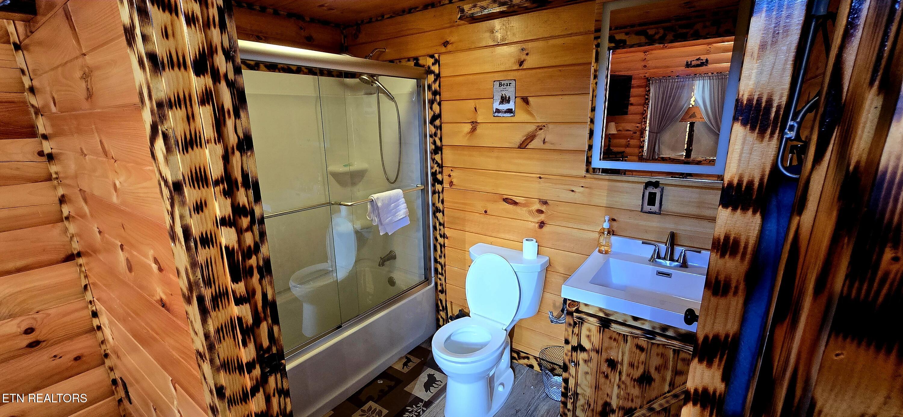 1120 Tucson Road Newport, TN 37821 - Photo 9 of 36 20260105_101755