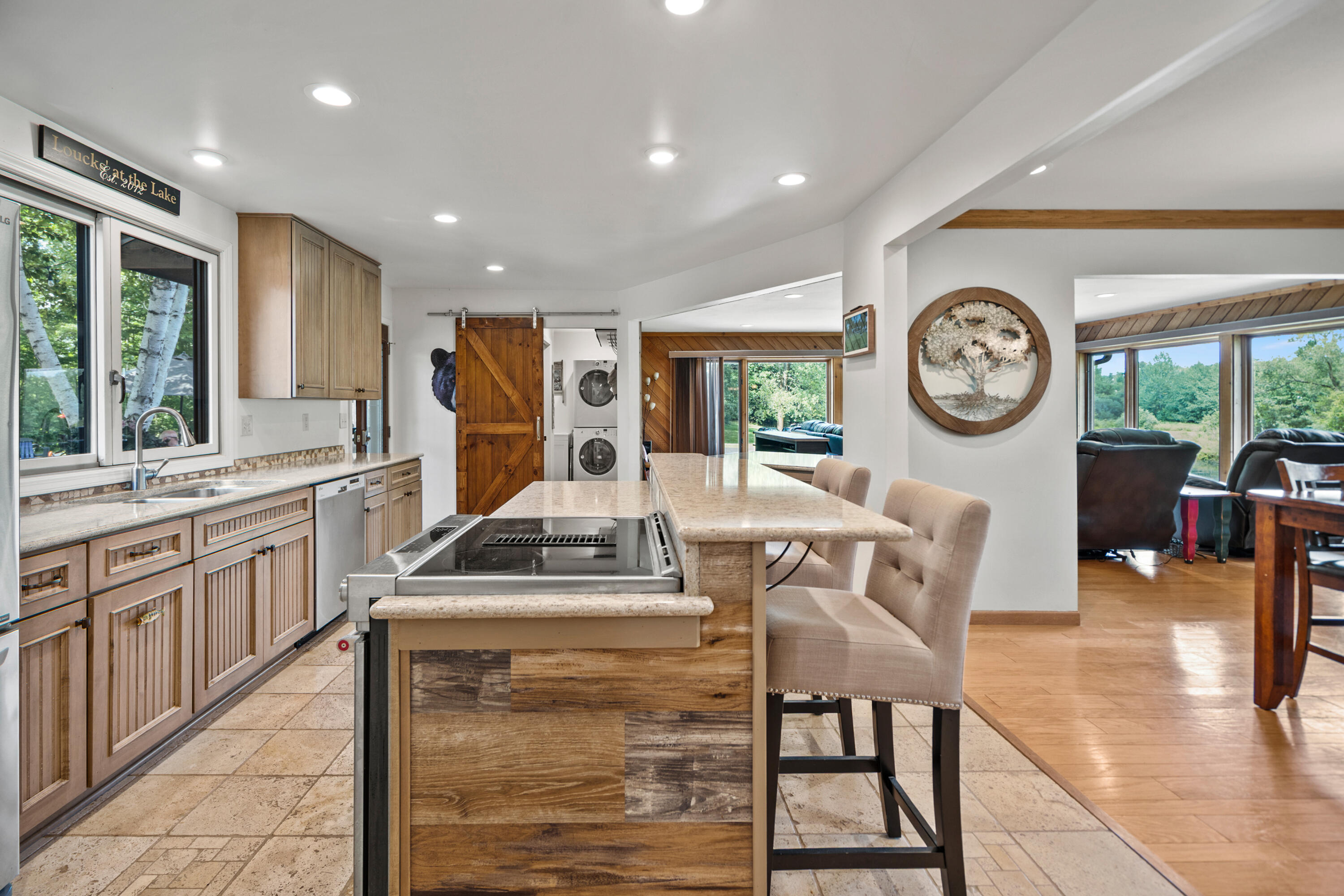 6215 Riesch Road West Bend, WI 53095 - Photo 8 of 71 DSC07759