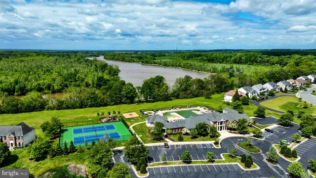 a picture of a room with a floor plan