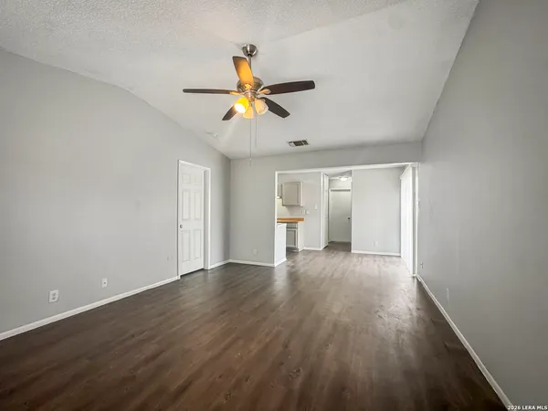 $1,215 | 9627 Vale, San Antonio, TX 78245