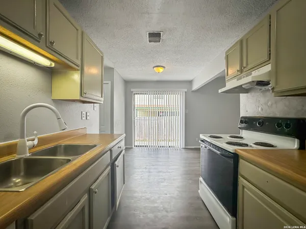 $1,215 | 9627 Vale, San Antonio, TX 78245