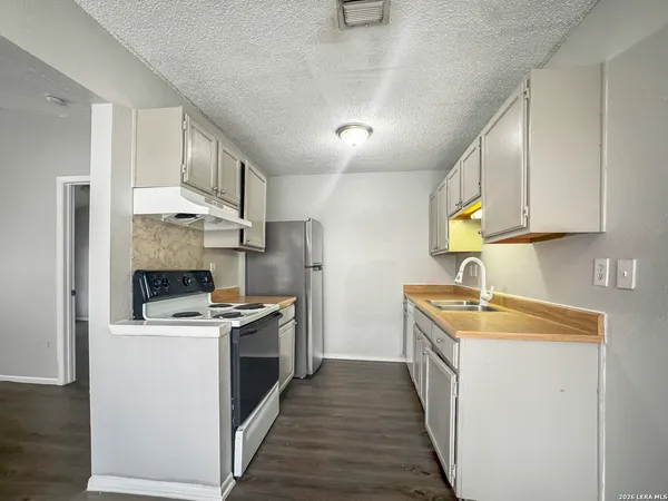 $1,215 | 9627 Vale, San Antonio, TX 78245