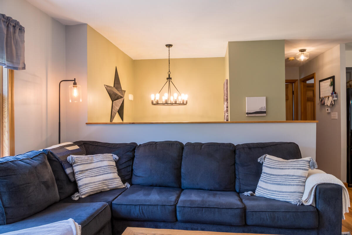 196 Holmes Road Winthrop, ME 04364 - Photo 15 of 57 13-Living room (3 of 5)
