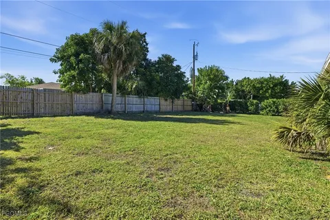 $199,900 | 446 El Dorado Parkway East, Cape Coral, FL 33904