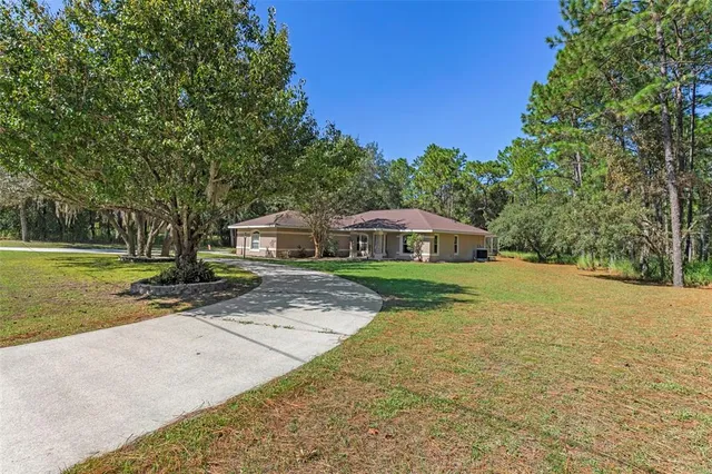 $370,000 | 3327 West Brazilnut Road, Beverly Hills, FL 34465