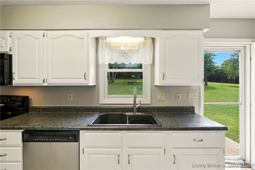 6618 Buttontown Road Greenville, IN 47124 - Photo 13 of 35 Kitchen 1
