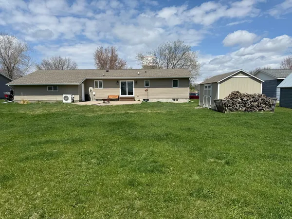 $285,000 | 809 10th Street South, Sauk Centre, MN 56378