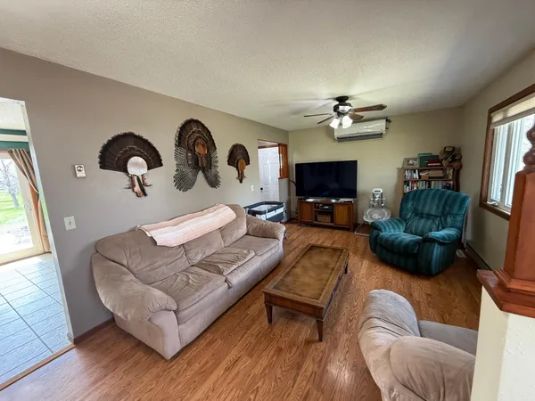 $285,000 | 809 10th Street South, Sauk Centre, MN 56378