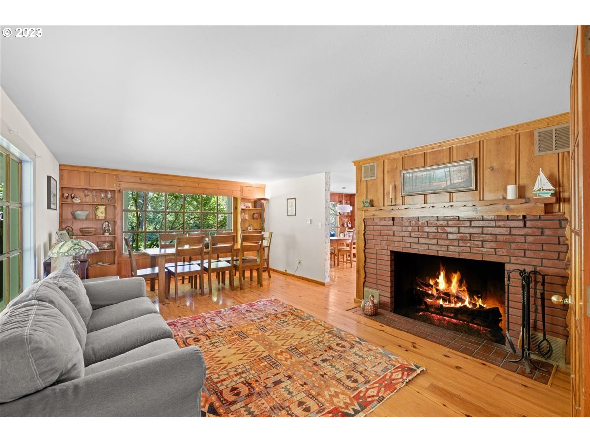 2300 Southwest Childs Road Lake Oswego, OR 97034 - Photo 12 of 38 Gallery Image 12