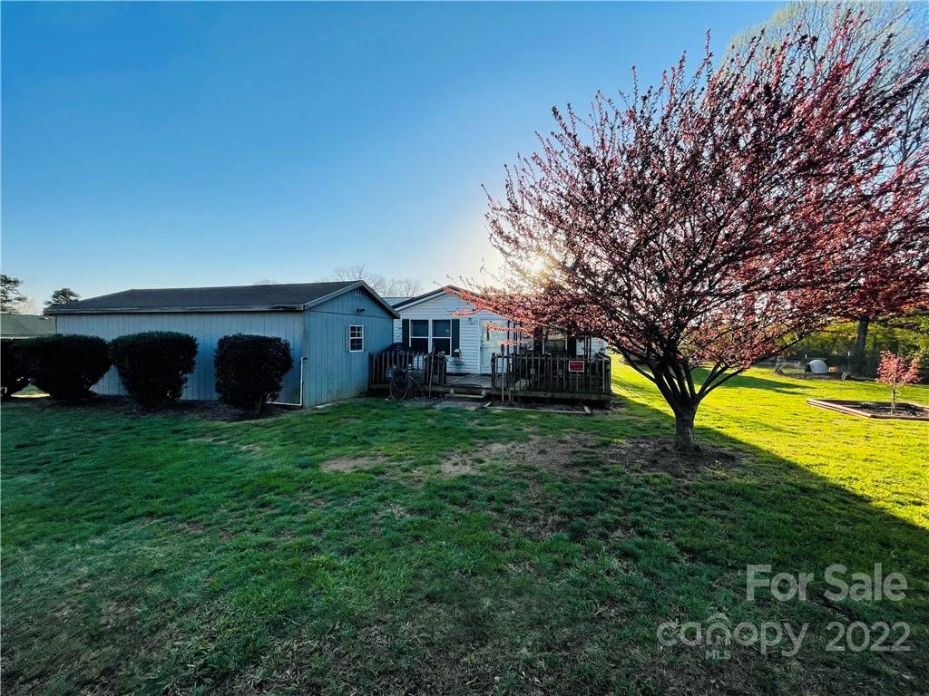 5519 Pittstown Road Hickory, NC 28602 - Photo 2 of 20 Gallery Image 2