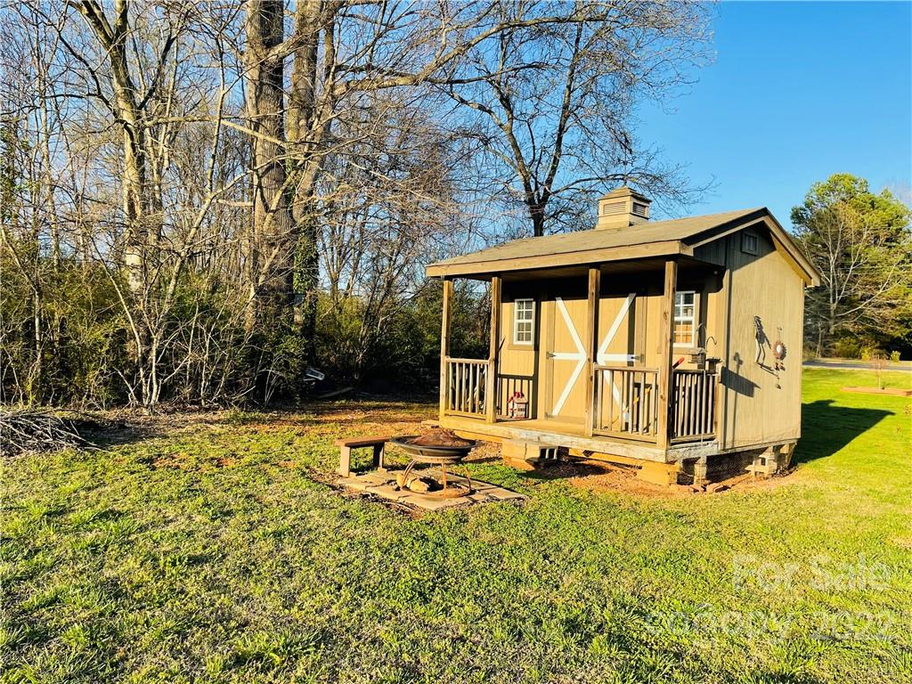 5519 Pittstown Road Hickory, NC 28602 - Photo 6 of 20 Gallery Image 6