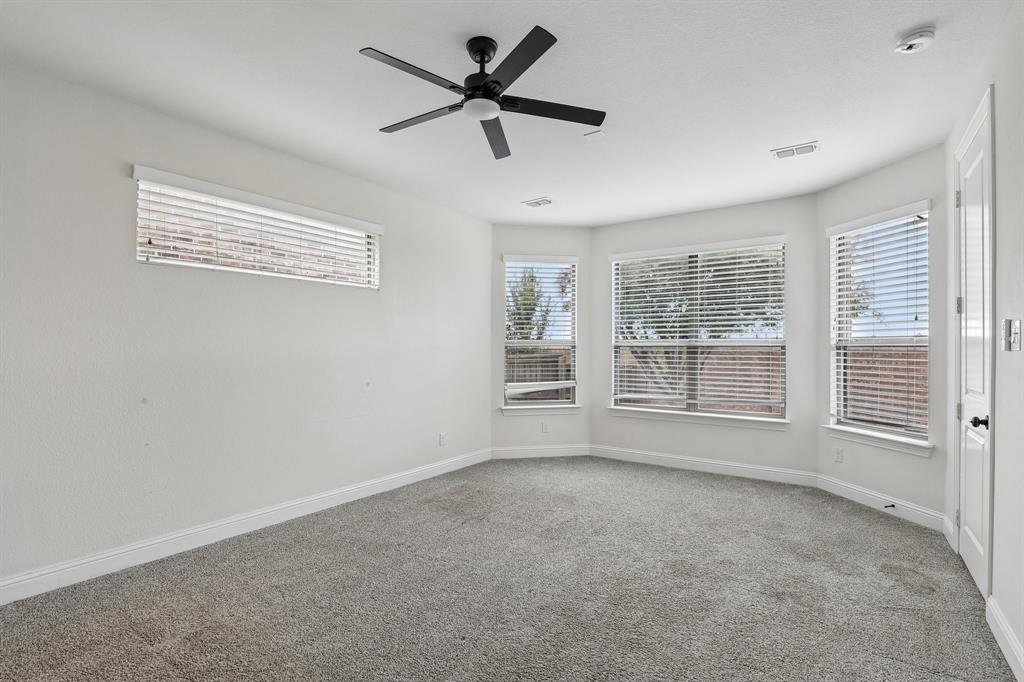 7228 Ridgepoint Drive Irving, TX 75063 - Photo 12 of 38