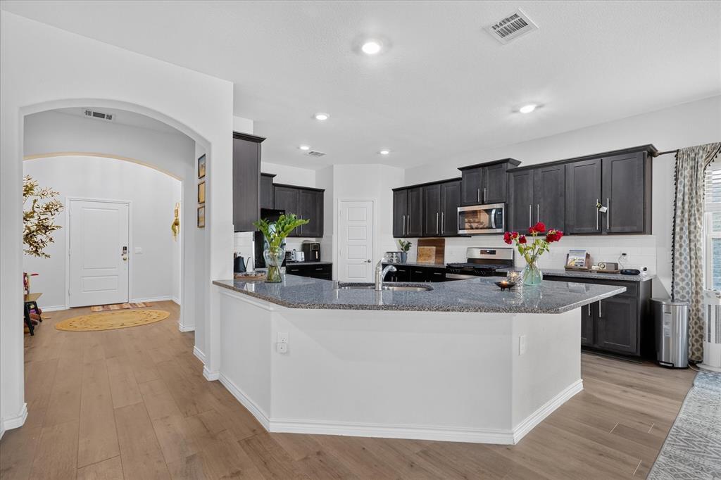4005 Lockmead Road McKinney, TX 75071 - Photo 4 of 18 Gallery Image 4