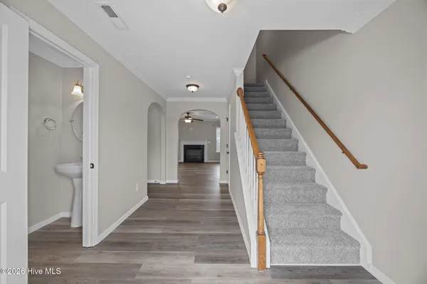 $339,999 | 404 Knoll Circle, Greenville, NC 27858