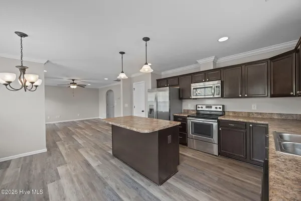 $339,999 | 404 Knoll Circle, Greenville, NC 27858