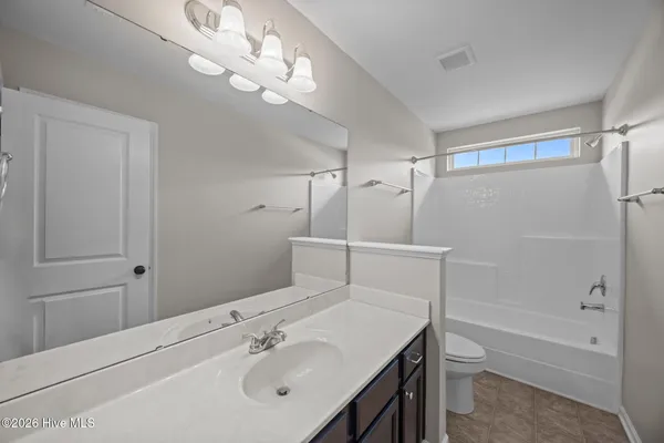 $339,999 | 404 Knoll Circle, Greenville, NC 27858