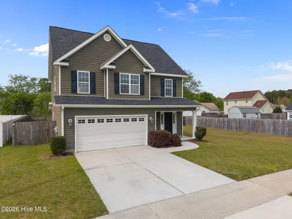 $339,999 | 404 Knoll Circle, Greenville, NC 27858