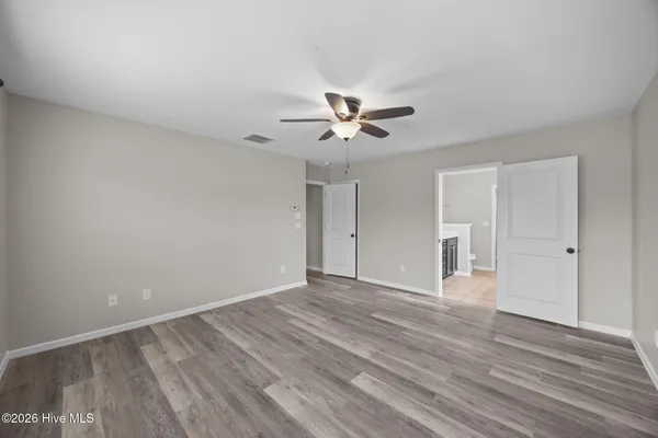 $339,999 | 404 Knoll Circle, Greenville, NC 27858