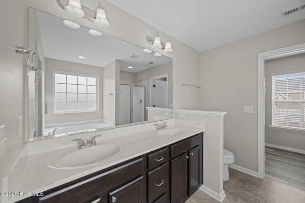 $339,999 | 404 Knoll Circle, Greenville, NC 27858
