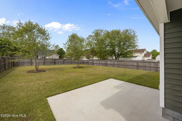 $339,999 | 404 Knoll Circle, Greenville, NC 27858