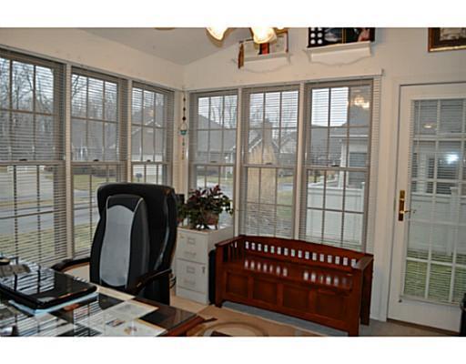852 Trent Close, Unit 852 Springfield, OH 45503 - Photo 3 of 24
