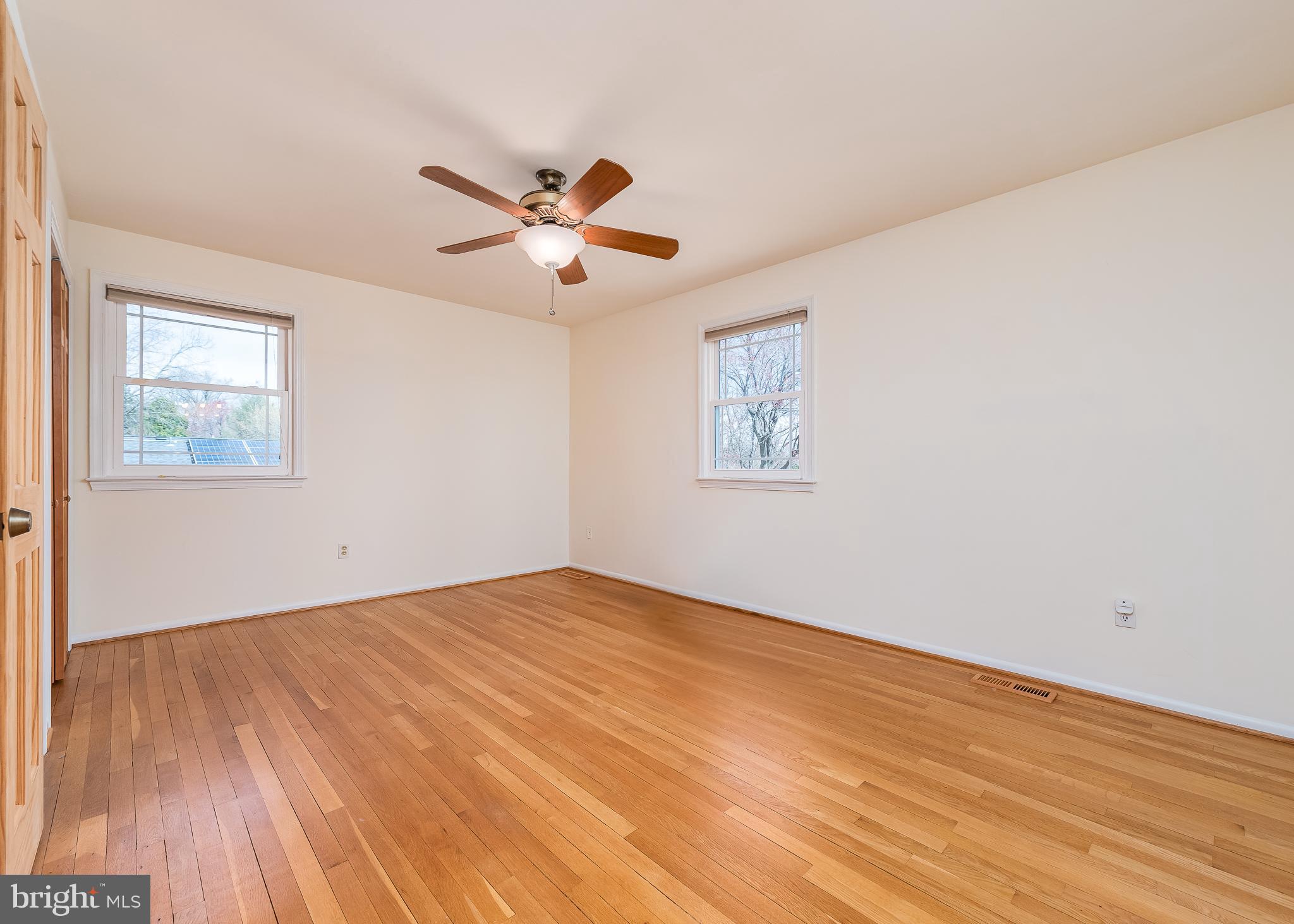 7029 Long View Road Columbia, MD 21044 - Photo 18 of 42 Primary bedroom