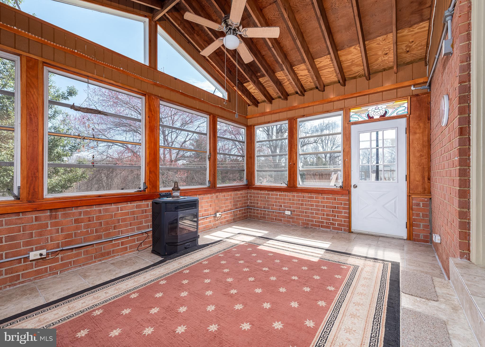 7029 Long View Road Columbia, MD 21044 - Photo 3 of 42 Fabulous all season room in reat