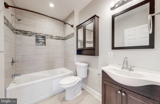 $266,900 | 422 North Luzerne Avenue, Baltimore, MD 21224