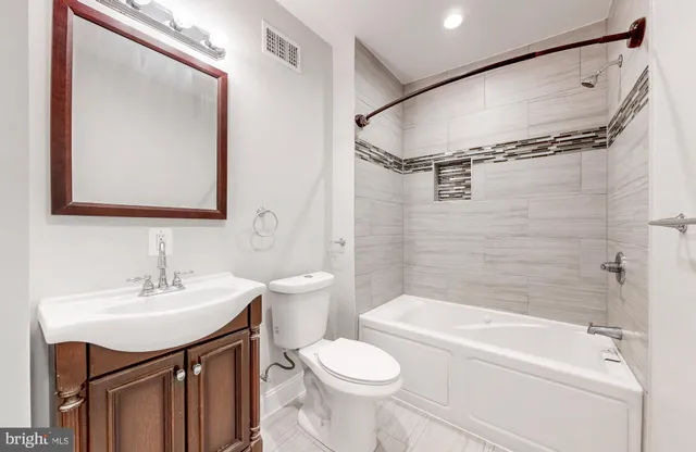 $266,900 | 422 North Luzerne Avenue, Baltimore, MD 21224