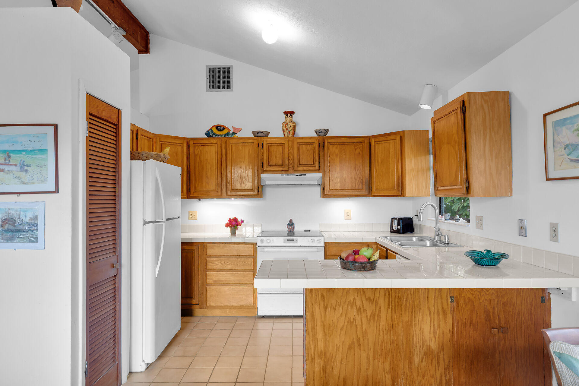 683 Blackbeard Road Summerland Key, FL 33042 - Photo 16 of 49 Kitchen 3