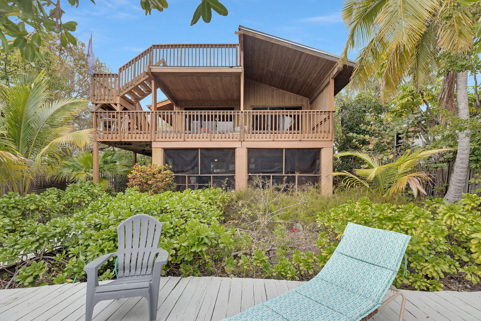 683 Blackbeard Road Summerland Key, FL 33042 - Photo 29 of 49 Dock, sitting area