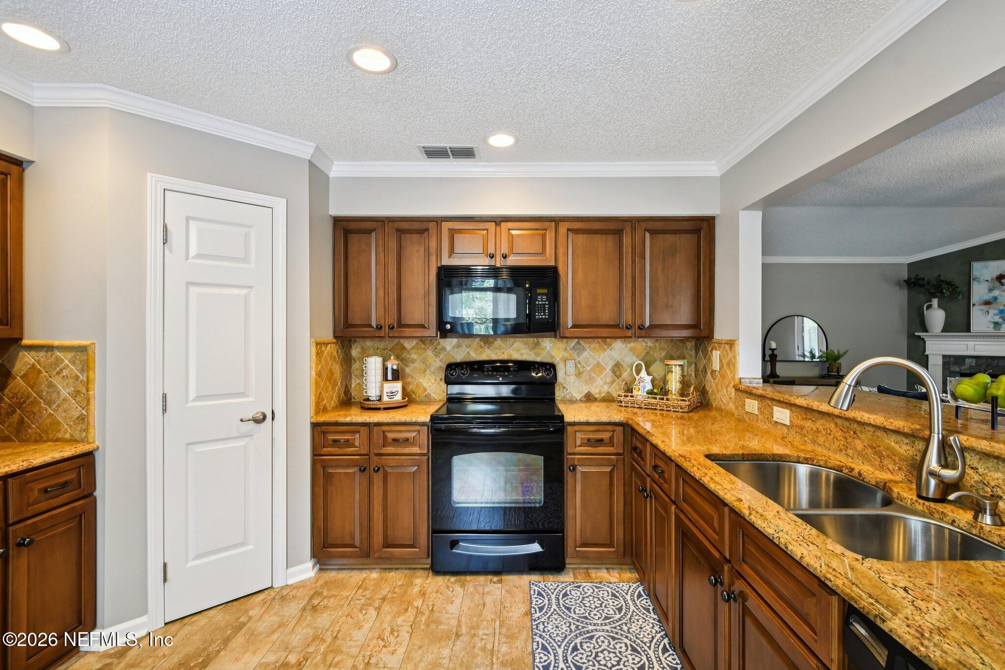 3070 Nautilus Road Middleburg, FL 32068 - Photo 27 of 66 Kitchen