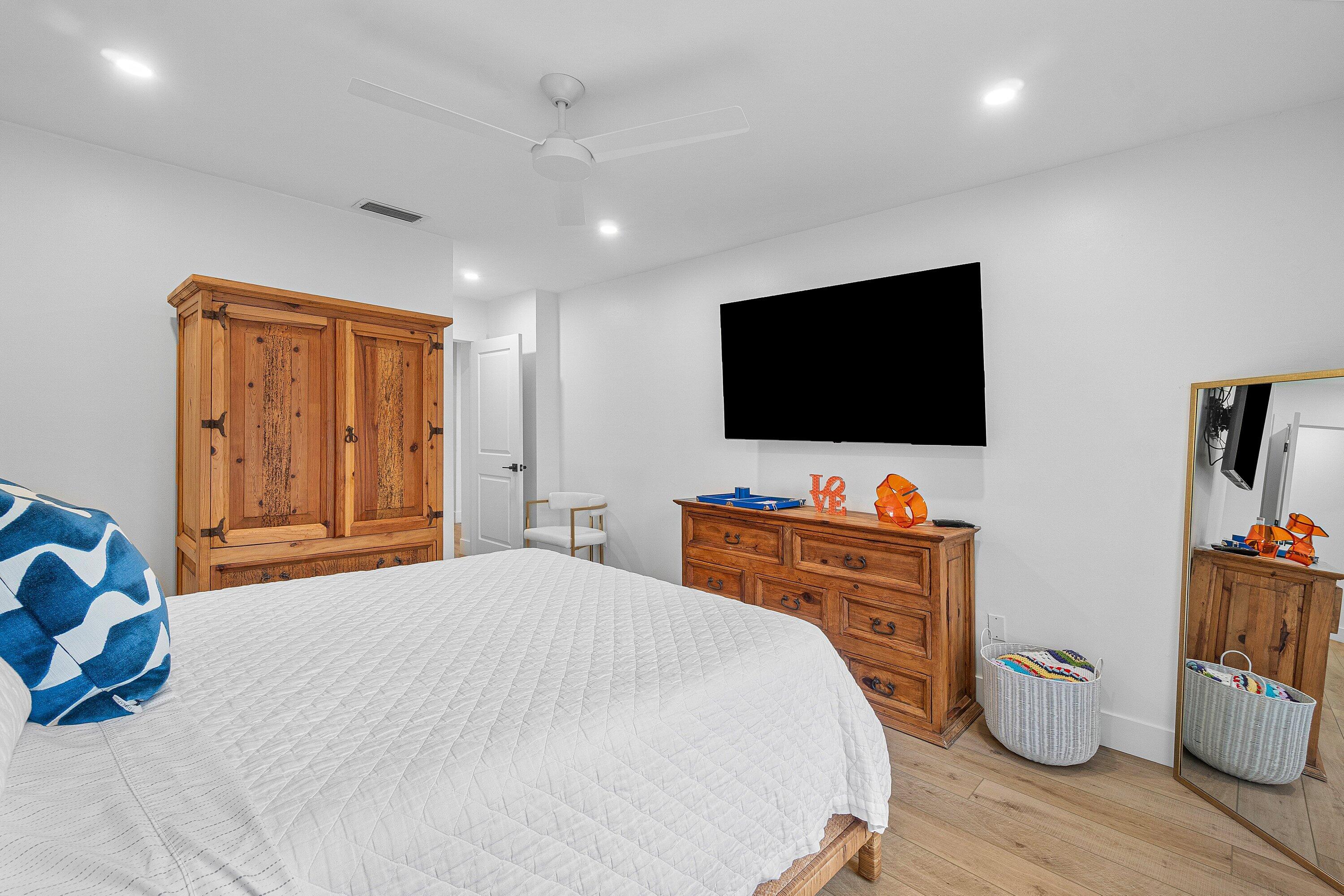 7164 Via Palomar Boca Raton, FL 33433 - Photo 31 of 40 032-7164ViaPalomar-BocaRaton-FL-33433-SM