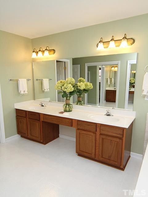 100 Sturdivant Road Durham, NC 27705 - Photo 14 of 25 Master Bath/Spa