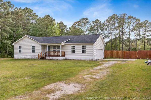 $290,000 | 102 Barrington Court, Maple Hill, NC 28454