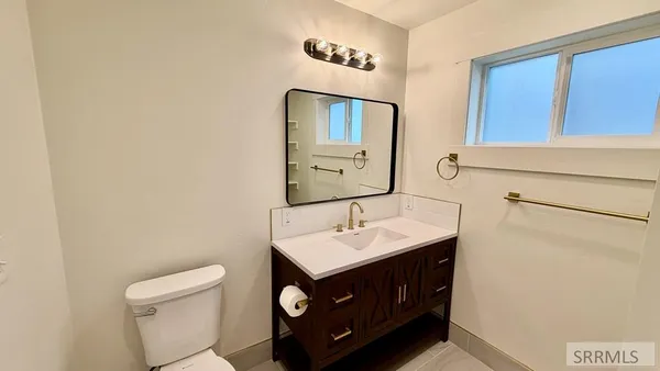 $2,200 | 145 North Byron Avenue, Shelley, ID 83274