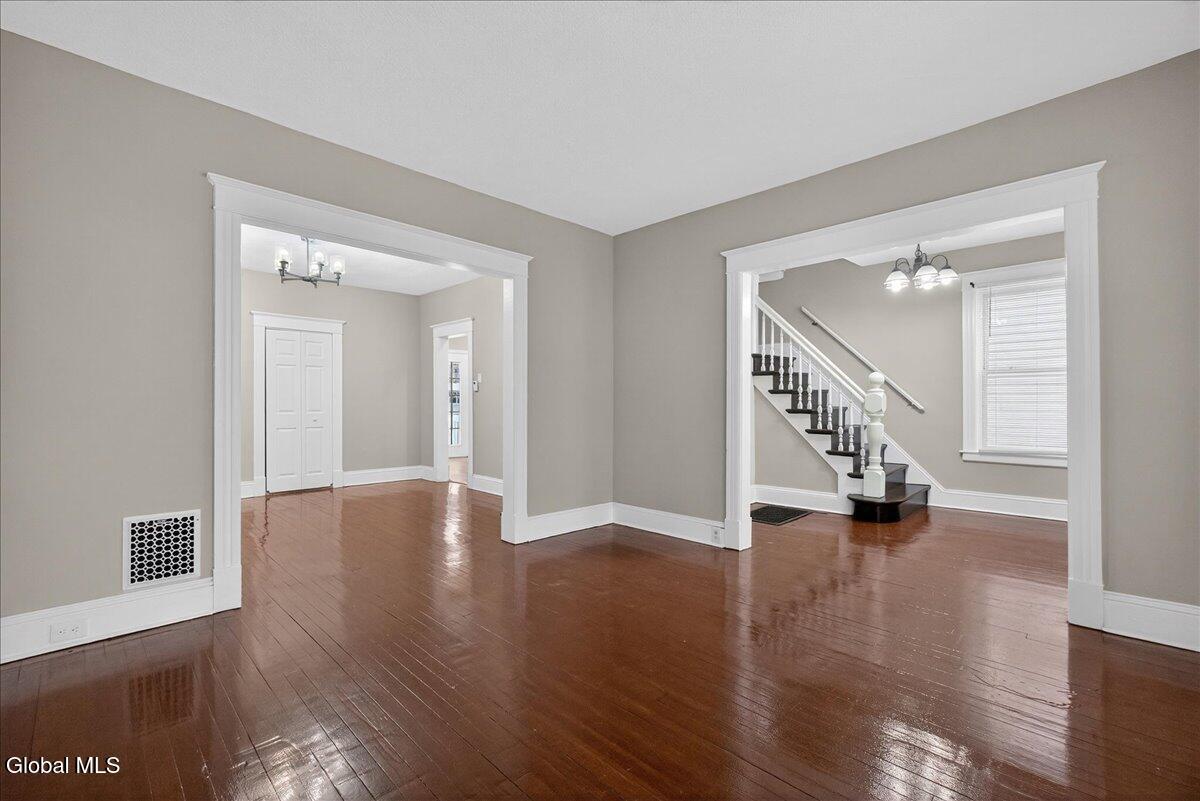 35 James Street Schenectady, NY 12304 - Photo 5 of 49 05-35 James St-5