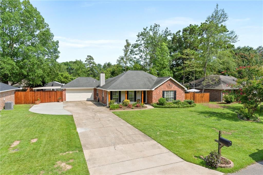 2349 Rue Pickney Mandeville, LA 70448 - Photo 3 of 22 Gallery Image 3