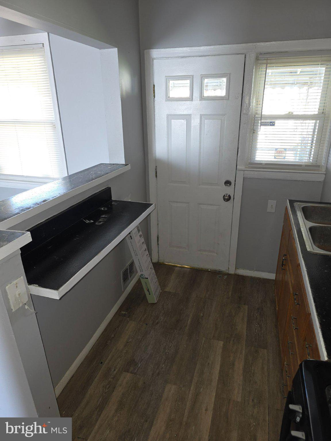 4404 Mountview Road Baltimore, MD 21229 - Photo 4 of 22 Cozy kitchen with inviting entryway.
