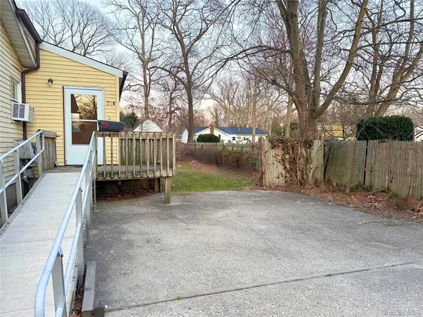 $2,450 | 77 Magnolia Drive, Unit B, Selden, NY 11784