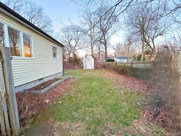 $2,450 | 77 Magnolia Drive, Unit B, Selden, NY 11784