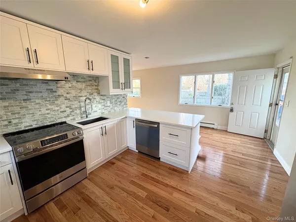 $2,450 | 77 Magnolia Drive, Unit B, Selden, NY 11784