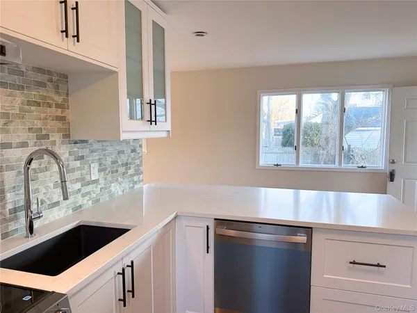 $2,450 | 77 Magnolia Drive, Unit B, Selden, NY 11784