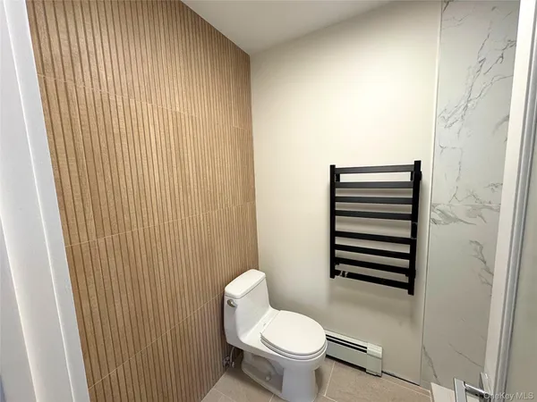 $2,450 | 77 Magnolia Drive, Unit B, Selden, NY 11784